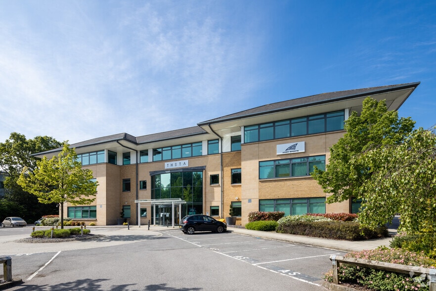Lyon Way, Frimley for lease - Building Photo - Image 2 of 9