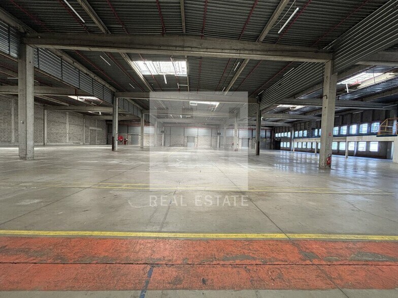 7 Rue André Sentuc, Vénissieux for lease - Building Photo - Image 3 of 12