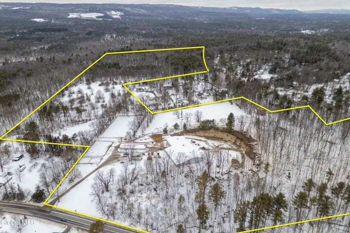 377-379 Middle Grove Road Rd, Middle Grove, NY for sale Primary Photo- Image 1 of 7