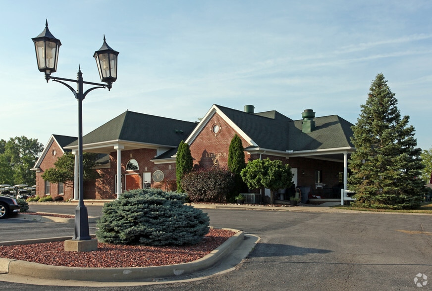 911 Saint James Park Ave, Monroe, MI à vendre - Photo du bâtiment - Image 3 de 13