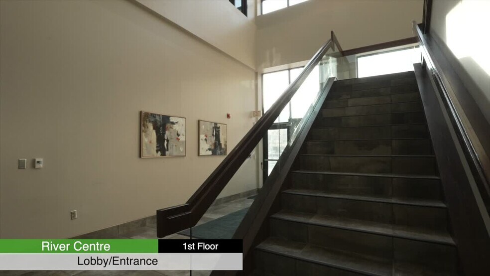 200 E 10th St, Sioux Falls, SD à louer - Vidéo sur l’inscription commerciale - Image 2 de 13