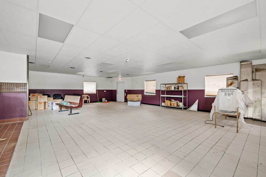 4917 Gall Blvd, Zephyrhills, FL à vendre - Photo du bâtiment - Image 2 de 12