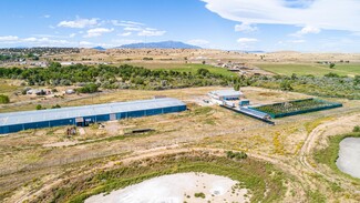 Plus de détails pour 301-301B Ray Sandoval St, Walsenburg, CO - Industriel à vendre