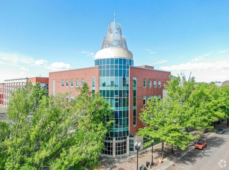 201 Hay St, Fayetteville, NC for lease - Primary Photo - Image 1 of 31