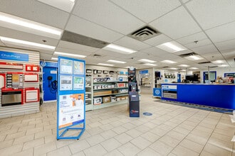 982-1002 Rue Jean-Neveu, Longueuil, QC à louer Photo intérieure- Image 2 de 13