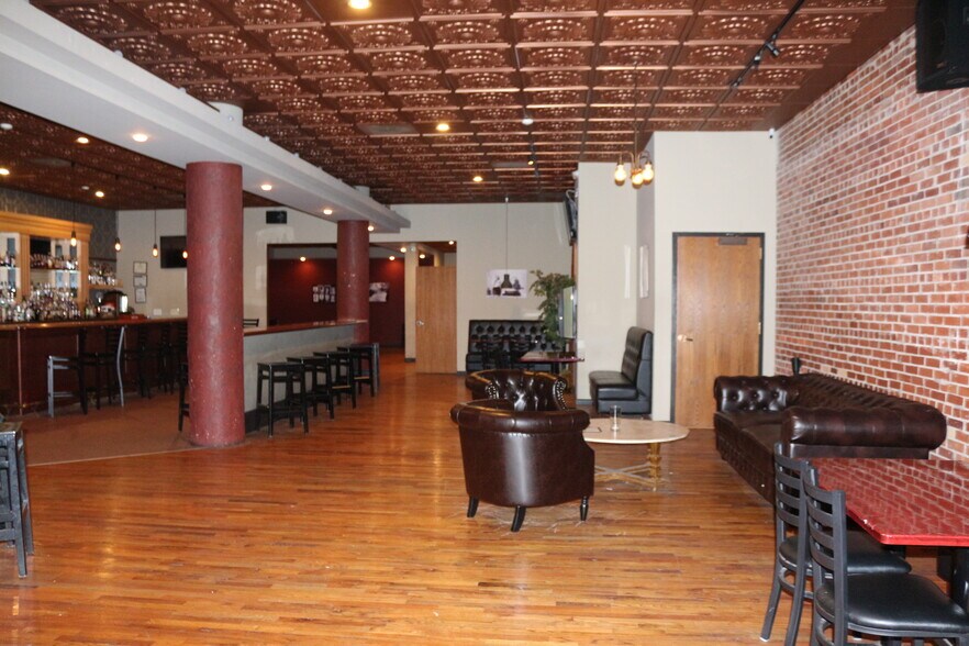 427 E Monroe St, Springfield, IL à vendre - Photo du bâtiment - Image 3 de 36