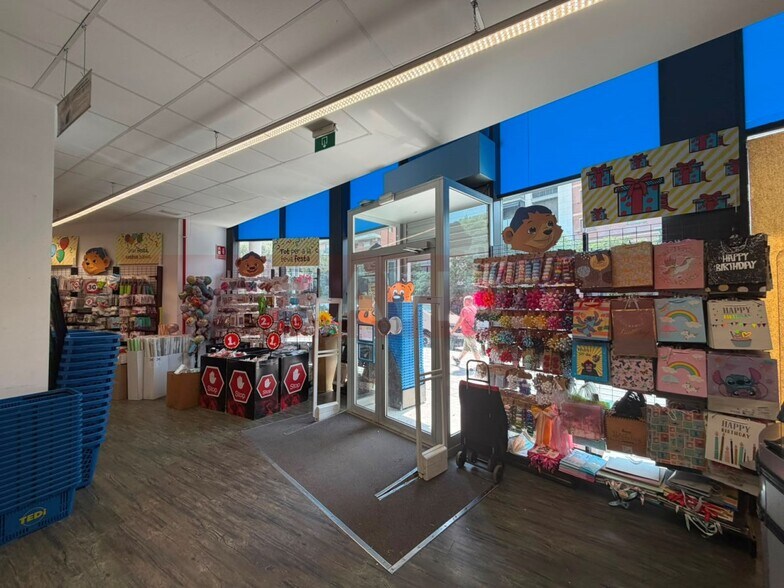 Retail in Santa Coloma de Gramenet, Barcelona for lease - Interior Photo - Image 1 of 4