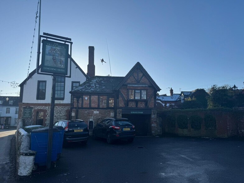 The Village House, The Square Sq, Findon à louer - Photo du bâtiment - Image 2 de 2