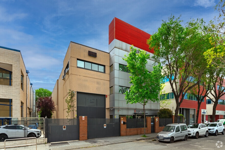 Industrial in L'Hospitalet de Llobregat, Barcelona for lease - Building Photo - Image 1 of 2