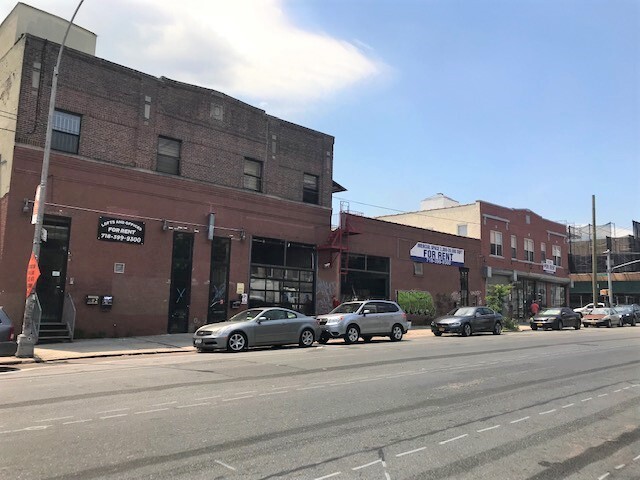 900-910 Grand St, Brooklyn, NY for lease - Building Photo - Image 1 of 21