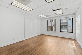 602-616 Santa Monica Blvd, Santa Monica, CA for lease Interior Photo- Image 1 of 3