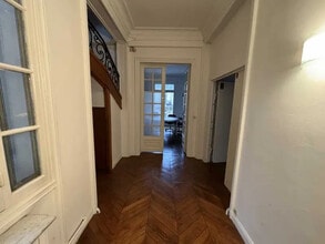 22 Avenue De Friedland, Paris for lease Interior Photo- Image 2 of 4