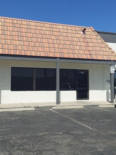 5067-5085 Arville St, Las Vegas, NV for lease - Building Photo - Image 3 of 15