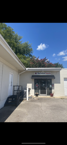 713 Pershing Rd, Raleigh, NC for lease - Building Photo - Image 1 of 1