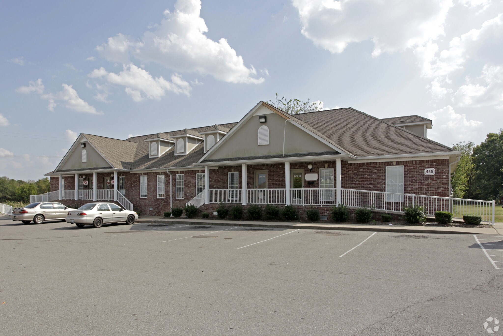435 Nissan Dr, Smyrna, TN à louer Photo principale- Image 1 de 12