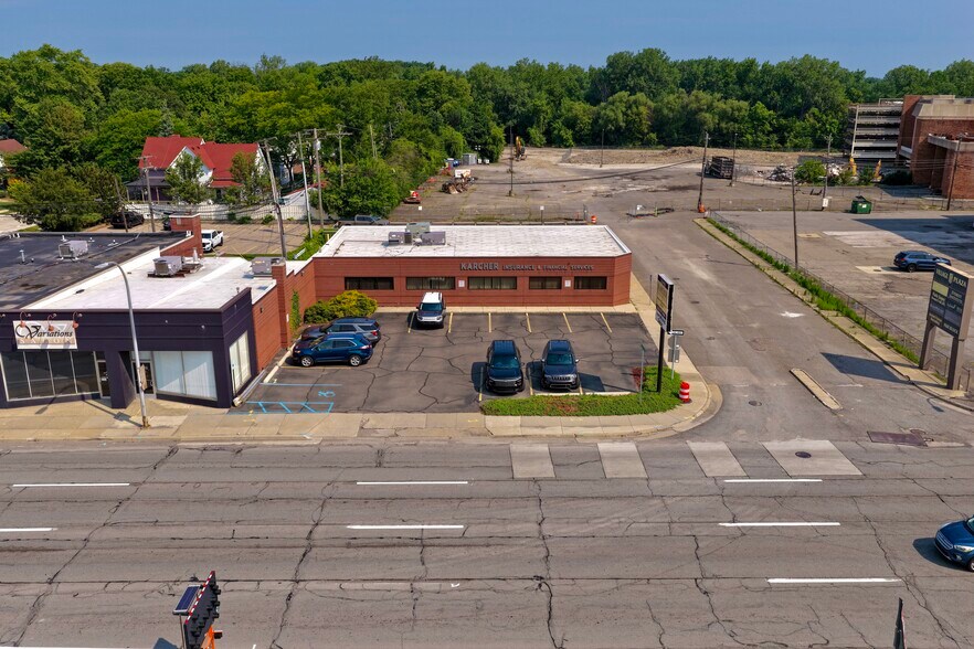 23498-23520 Michigan Ave, Dearborn, MI à louer - Photo du bâtiment - Image 2 de 7