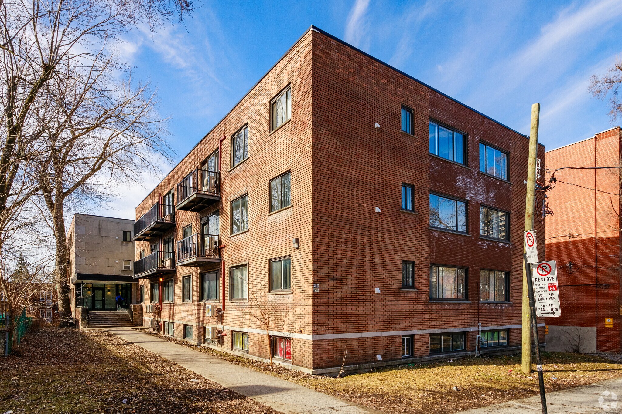 4988 Av Clanranald, Montréal, QC à vendre Photo principale- Image 1 de 4