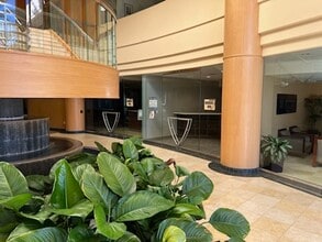 74199 El Paseo Dr, Palm Desert, CA for lease Building Photo- Image 1 of 8