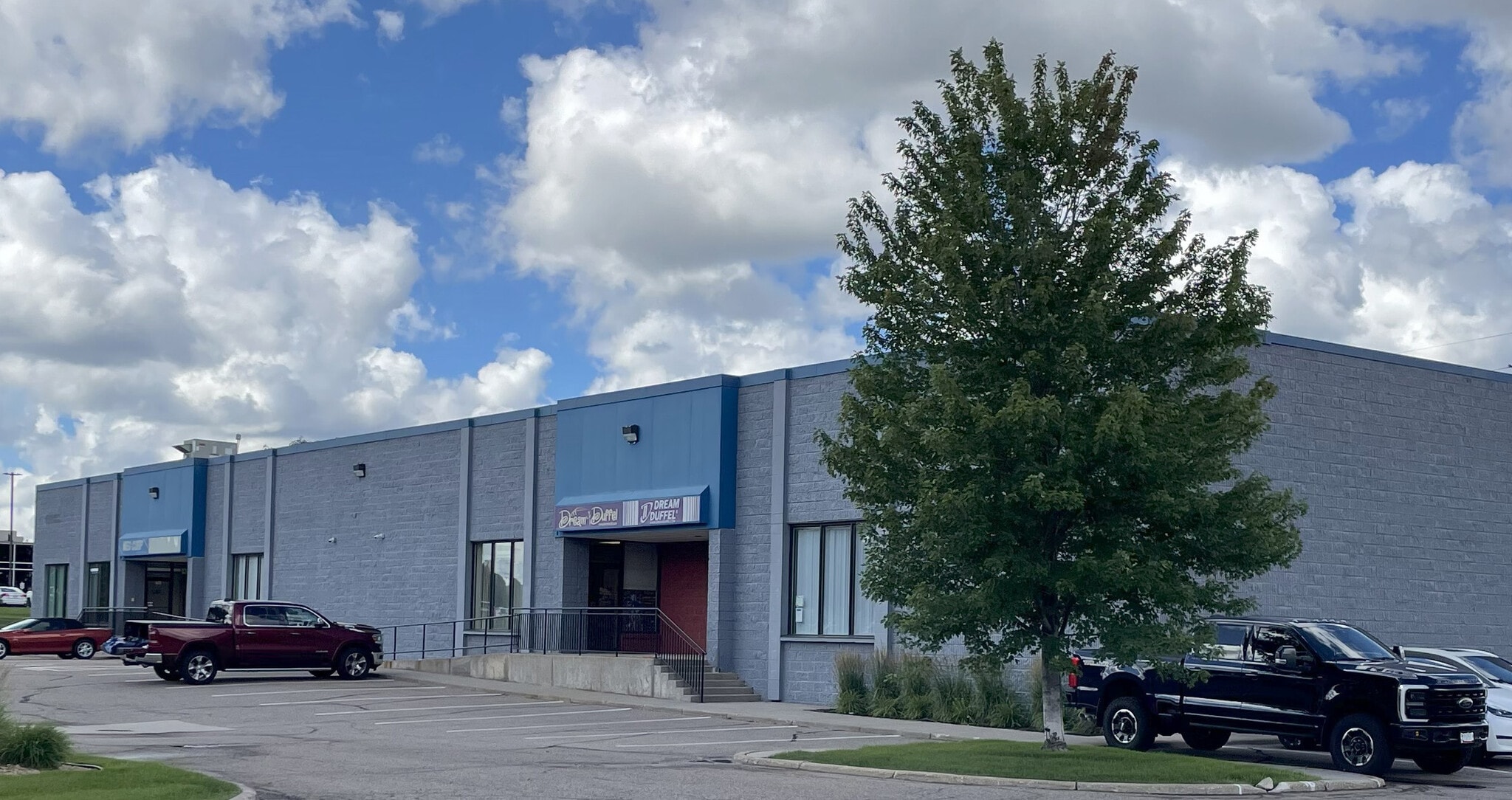 13810 24th Ave N, Plymouth, MN for lease Building Photo- Image 1 of 1