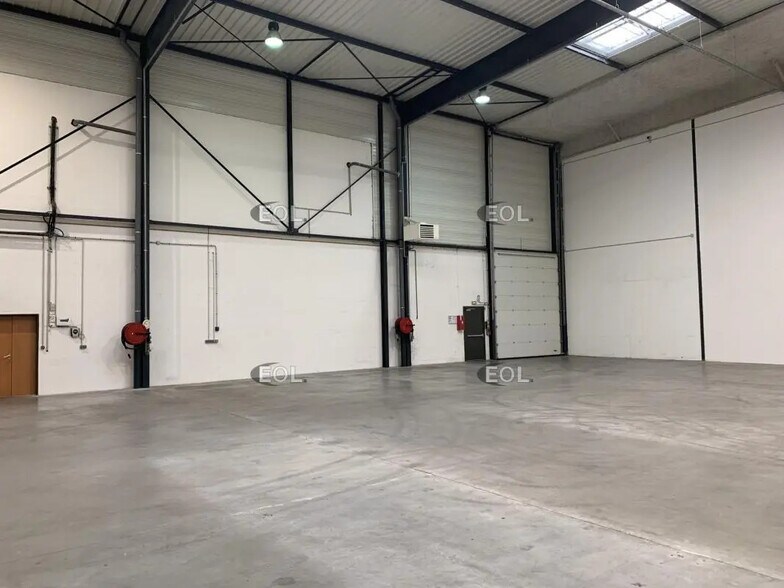 Flex dans Villeneuve-la-Garenne à louer - Photo du bâtiment - Image 2 de 7