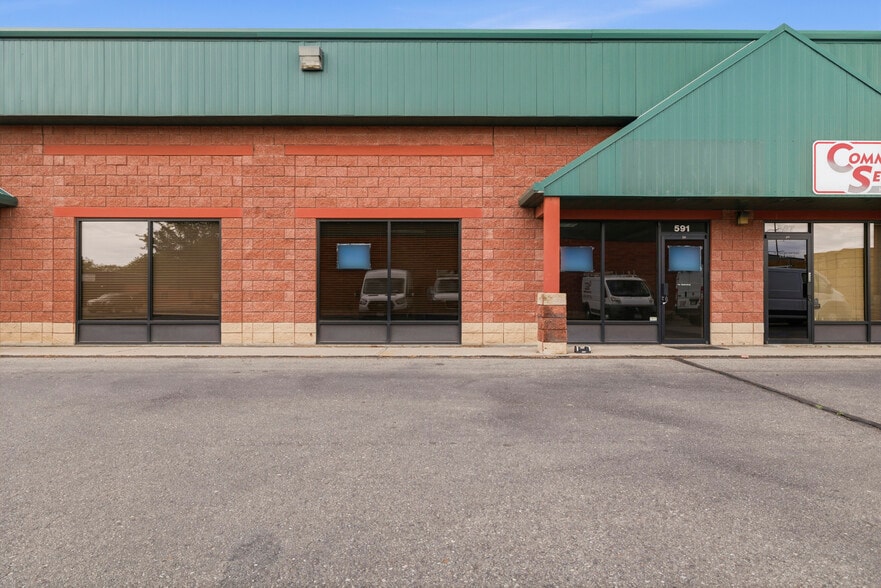 587-623 Denver Ave, Loveland, CO for lease - Primary Photo - Image 1 of 18