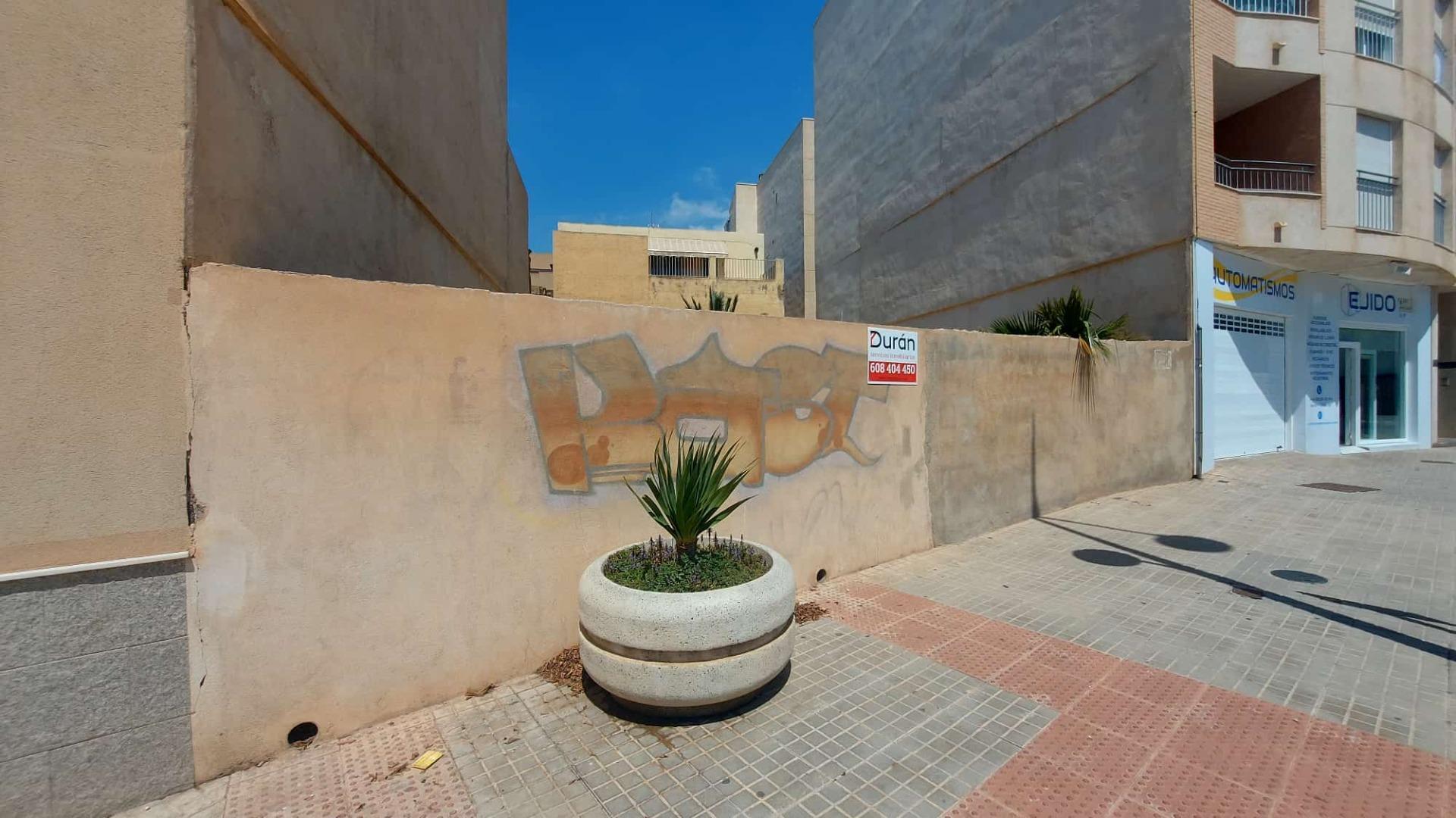 de Manolo Escobar, el Ejido Norte, 5, Almería, Almería for sale Building Photo- Image 1 of 8