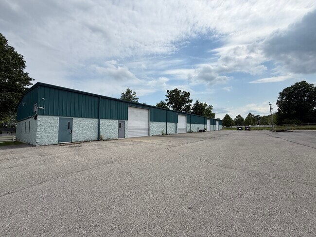 Plus de détails pour 420 Roberts Ave, Louisville, KY - Industriel à louer