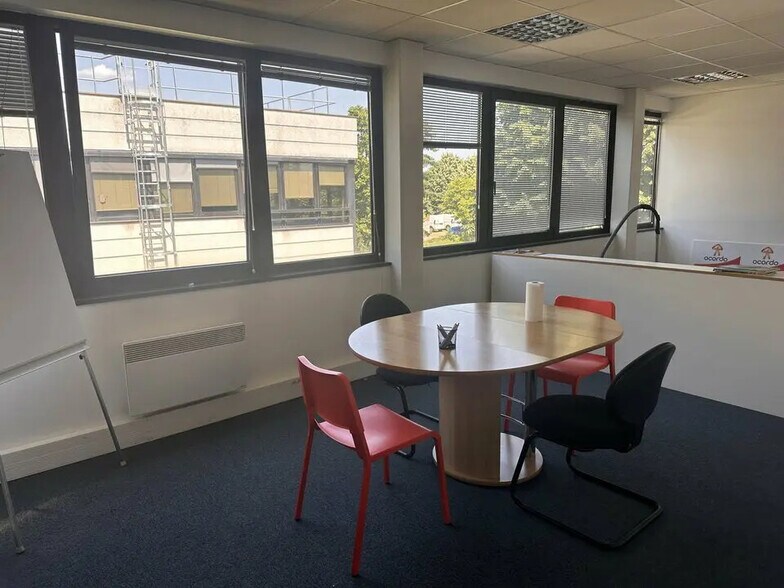 Office in Strasbourg for lease - Interior Photo - Image 2 of 6