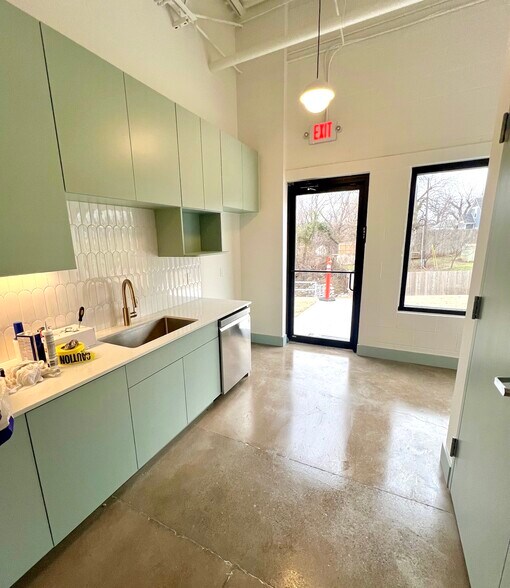 142 5th St, Edmond, OK à louer - Photo intérieure - Image 3 de 10