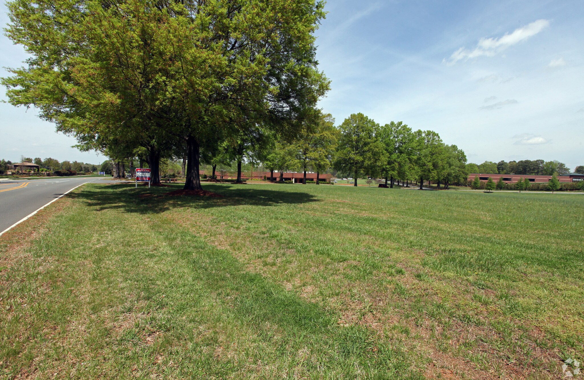 4300 Morris Park Dr, Charlotte, NC à vendre Photo du bâtiment- Image 1 de 3