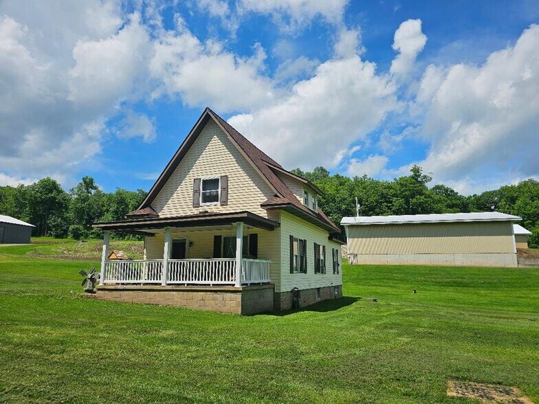 40 Hebron Rd, Coudersport, PA à vendre - Photo principale - Image 1 de 13