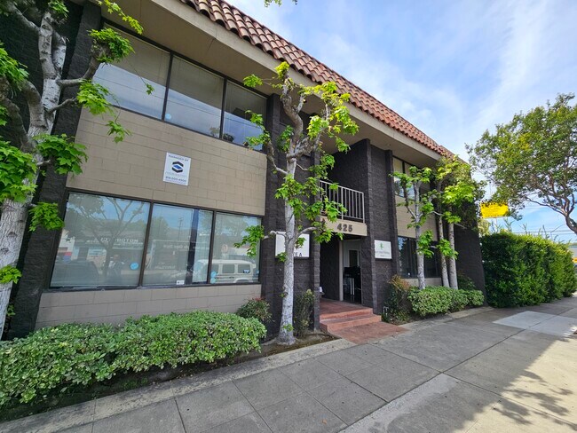 Plus de détails pour 425 S Victory Blvd, Burbank, CA - Bureau à louer