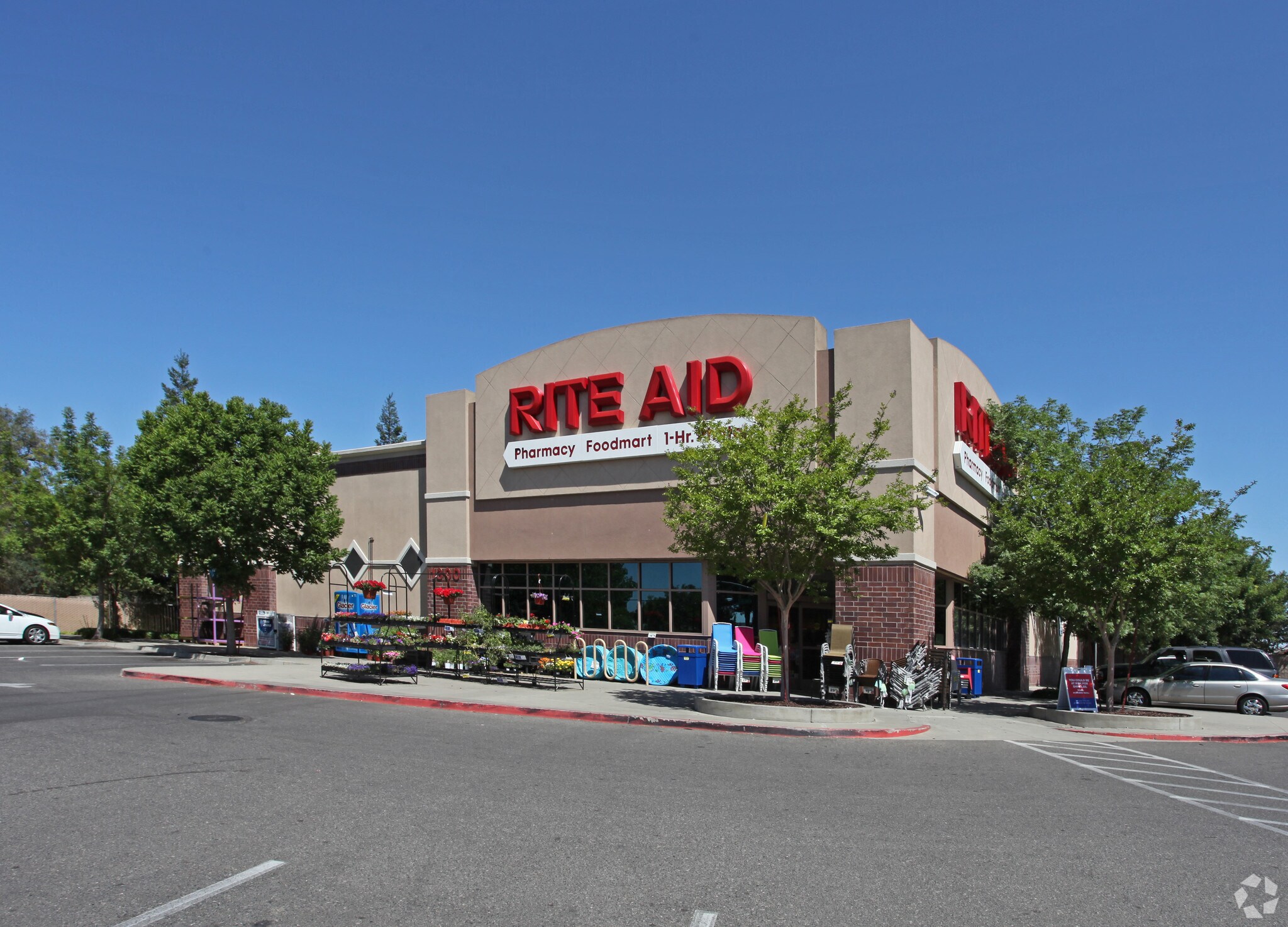 1300 W F St, Oakdale, CA for lease Primary Photo- Image 1 of 4