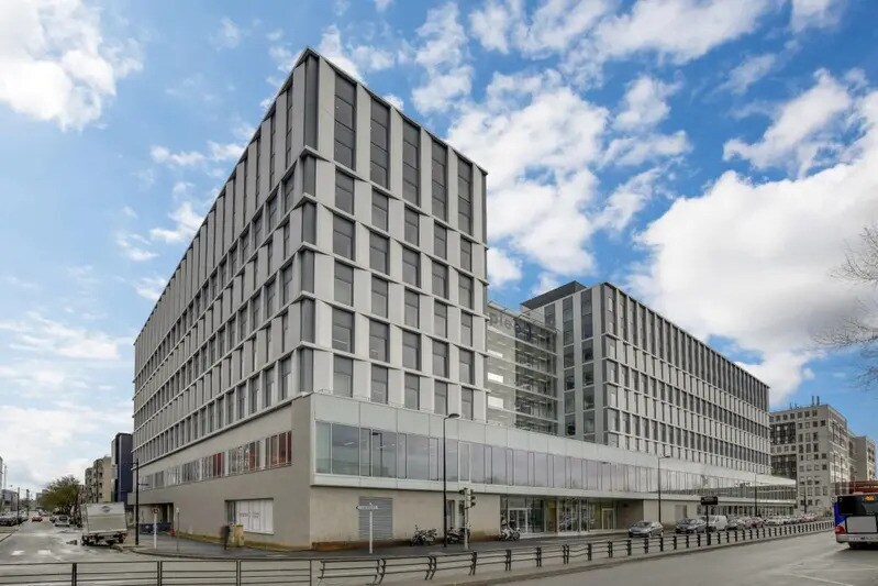 2 Rue George Stephenson, Montigny-le-Bretonneux for lease Building Photo- Image 1 of 11