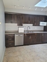 1455 Ellis St, Kelowna, BC for lease Interior Photo- Image 1 of 4