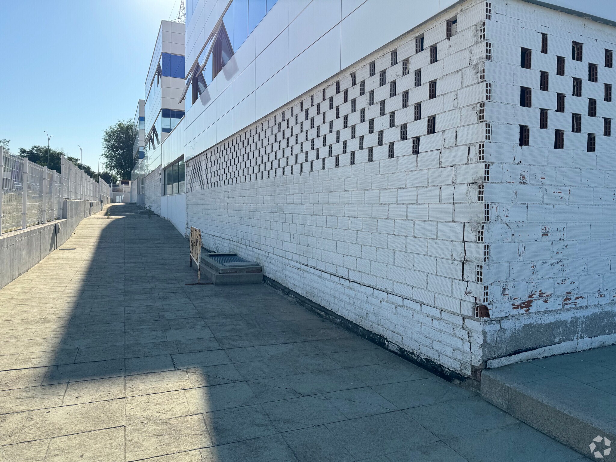 Calle Puerto Cruz Verde, 2, Móstoles, Madrid for lease Interior Photo- Image 1 of 18