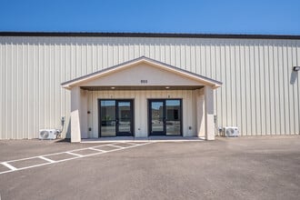 925 Regional Rd park, Hurricane, UT for lease Interior Photo- Image 1 of 11