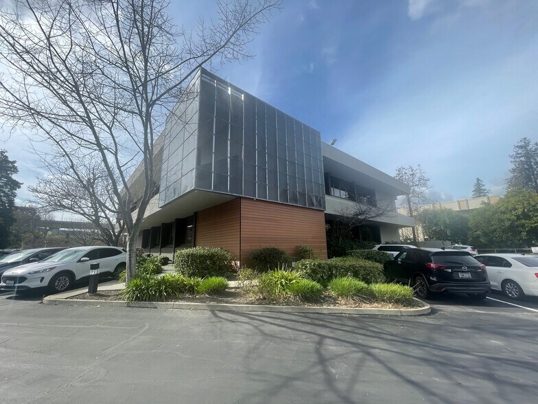 6200 Village Pky, Dublin, CA à louer - Photo du bâtiment - Image 1 de 37