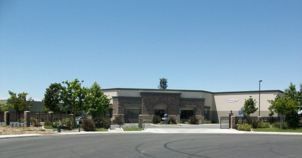 8803 Scobee St, Bakersfield, CA for lease - Building Photo - Image 1 of 19