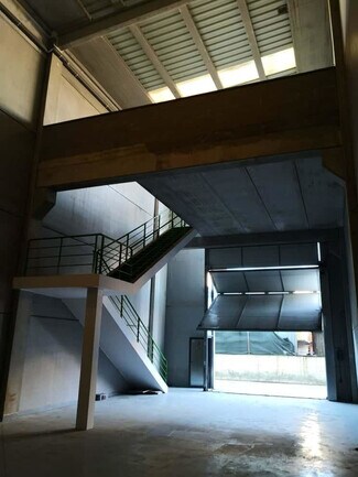 Plus de détails pour Industriel à louer