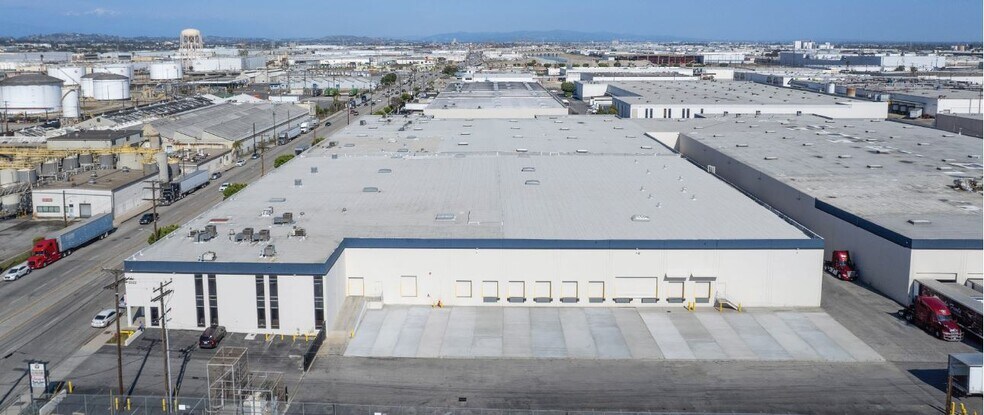 2522 E 37th St, Vernon, CA à louer - Photo du bâtiment - Image 2 de 8