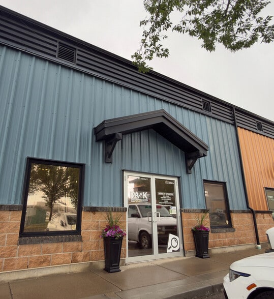 491 Wt Hill Blvd S, Lethbridge, AB for sale - Building Photo - Image 3 of 5