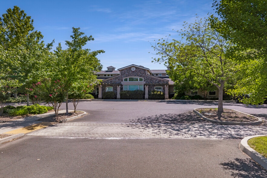3247 Esplanade, Chico, CA for lease - Building Photo - Image 2 of 7