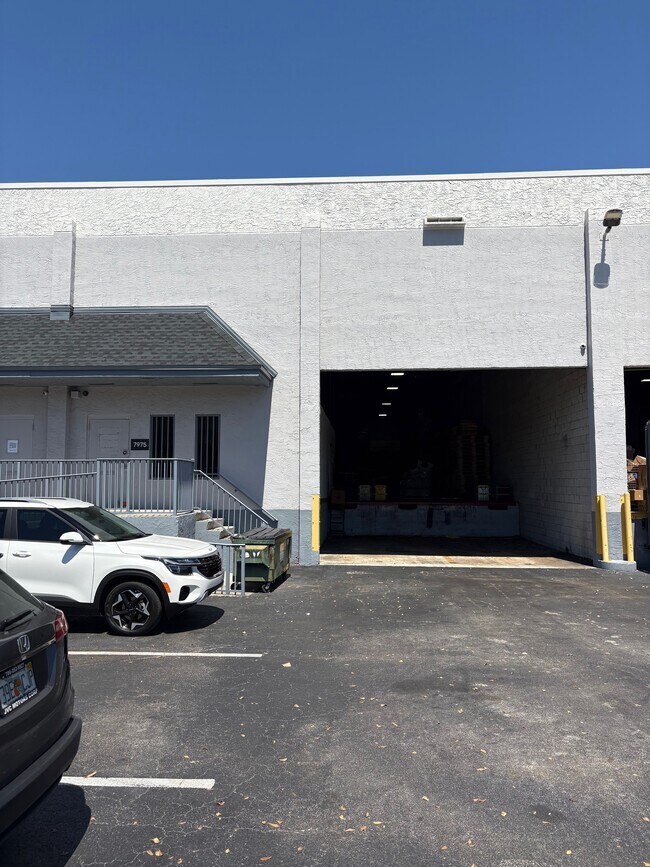 Plus de détails pour 7975 NW 21st St, Doral, FL - Industriel à louer