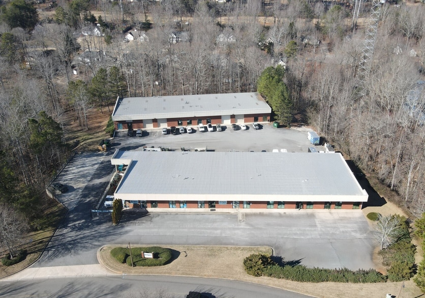 1479 Ventura Dr, Cumming, GA à vendre - Photo du bâtiment - Image 2 de 28