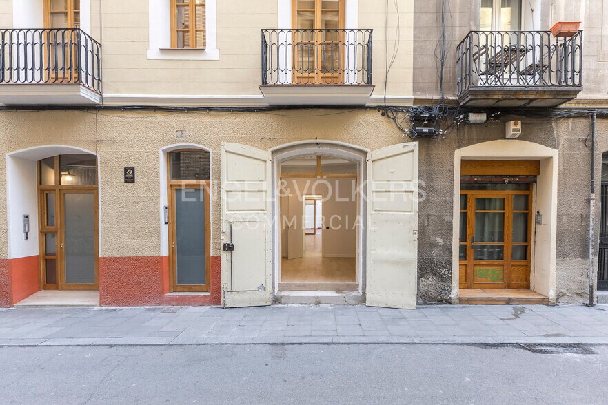 Commerce de détail dans Barcelone, Barcelona à louer - Photo du bâtiment - Image 1 de 3