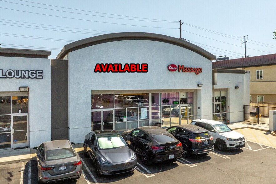 1935 E 17th St, Santa Ana, CA for lease - Building Photo - Image 2 of 9