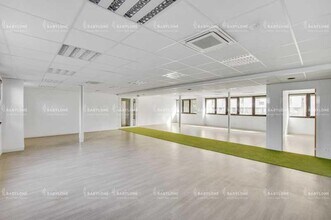 Office in Pantin for lease Interior Photo- Image 2 of 10