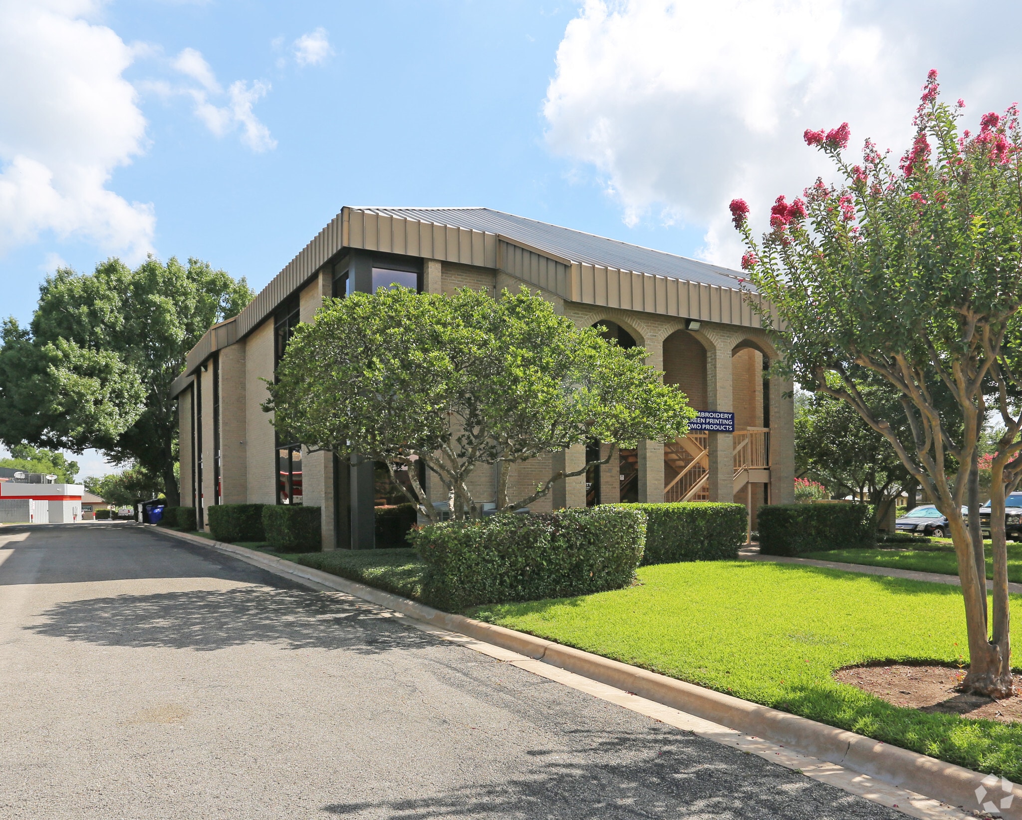 10816 Crown Colony Dr, Austin, TX for lease Primary Photo- Image 1 of 24