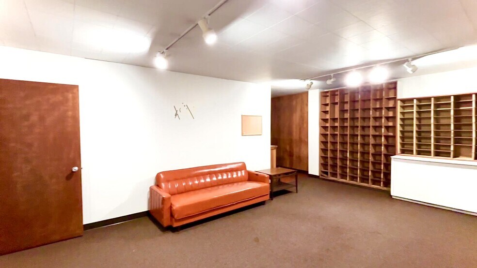 1012 Commercial St NE, Salem, OR for lease - Commercial Listing Video - Image 3 of 23